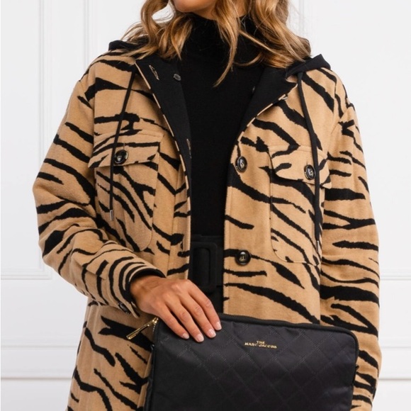 Marc Jacobs Black Quilted Laptop case The Beauty Pouch - Picture 2 of 6